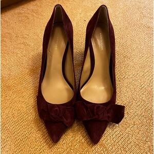 Ann Taylor Burgundy Bow Pumps